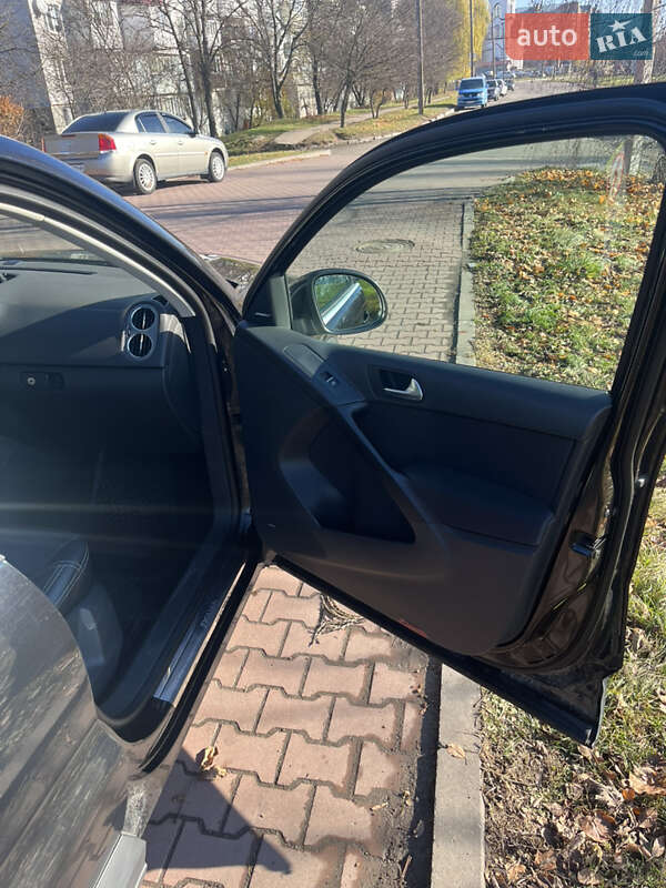 Внедорожник / Кроссовер Volkswagen Tiguan 2010 в Хмельницком фото 17 Внедорожник / Кроссовер Volkswagen Tiguan 2010 в Хмельницком