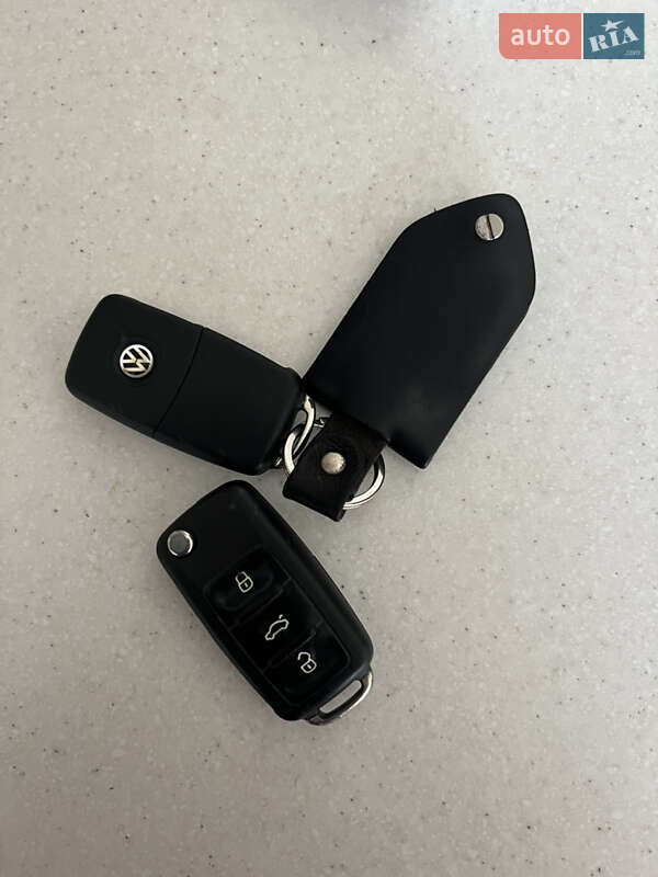 Внедорожник / Кроссовер Volkswagen Tiguan 2010 в Хмельницком фото 32 Внедорожник / Кроссовер Volkswagen Tiguan 2010 в Хмельницком