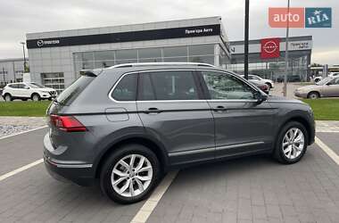 Внедорожник / Кроссовер Volkswagen Tiguan 2020 в 