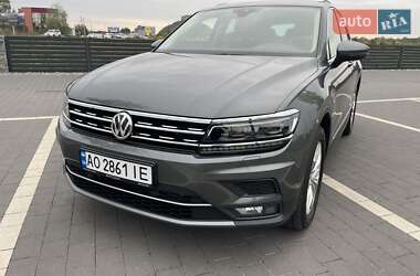 Внедорожник / Кроссовер Volkswagen Tiguan 2020 в 