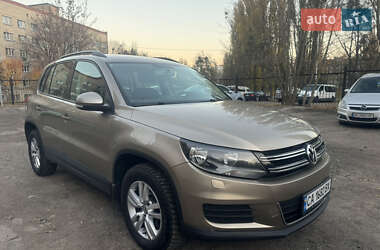 Позашляховик / Кросовер Volkswagen Tiguan 2012 в Києві