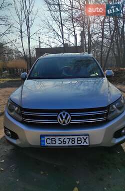 Внедорожник / Кроссовер Volkswagen Tiguan 2012 в Чернигове