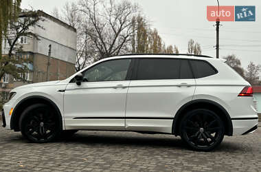 Внедорожник / Кроссовер Volkswagen Tiguan 2020 в 