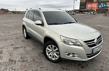 Внедорожник / Кроссовер Volkswagen Tiguan 2009 в Харькове