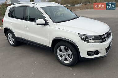 Внедорожник / Кроссовер Volkswagen Tiguan 2012 в Киеве