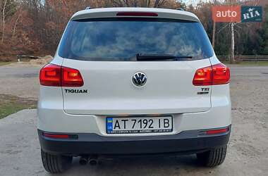 Внедорожник / Кроссовер Volkswagen Tiguan 2016 в Галиче