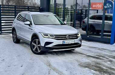 Позашляховик / Кросовер Volkswagen Tiguan 2021 в Рівному