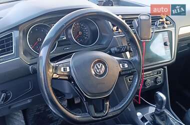 Внедорожник / Кроссовер Volkswagen Tiguan 2017 в Гнивани