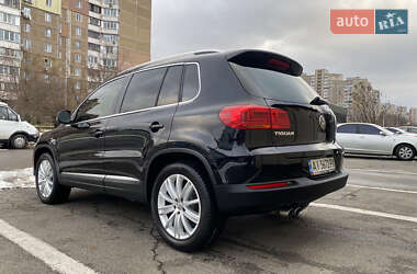 Внедорожник / Кроссовер Volkswagen Tiguan 2013 в Буче