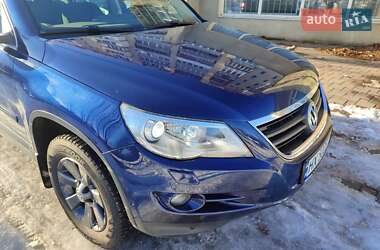 Внедорожник / Кроссовер Volkswagen Tiguan 2008 в Хмельницком