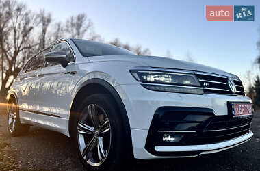 Позашляховик / Кросовер Volkswagen Tiguan 2019 в Чернівцях