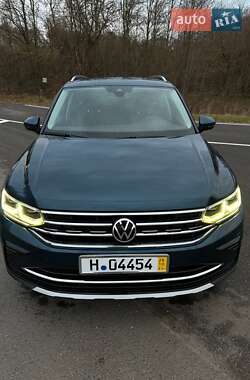 Внедорожник / Кроссовер Volkswagen Tiguan 2021 в Ковеле