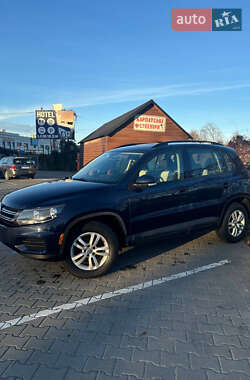 Внедорожник / Кроссовер Volkswagen Tiguan 2016 в 