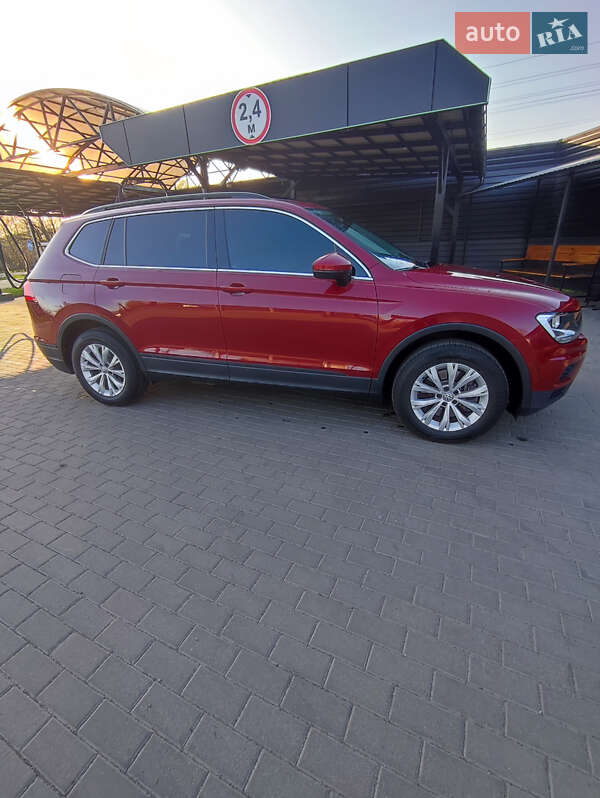 Внедорожник / Кроссовер Volkswagen Tiguan 2018 в Миргороде