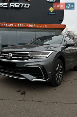 Внедорожник / Кроссовер Volkswagen Tiguan 2022 в Одессе