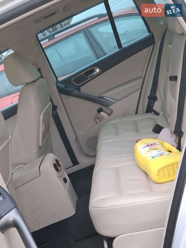 Внедорожник / Кроссовер Volkswagen Tiguan 2009 в Броварах