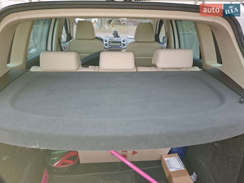 Внедорожник / Кроссовер Volkswagen Tiguan 2009 в Броварах