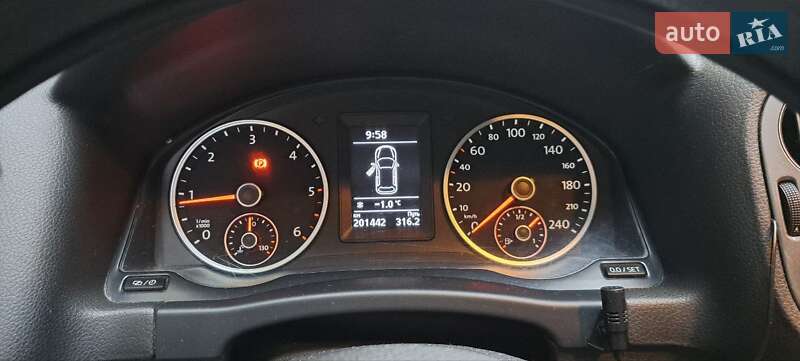 Позашляховик / Кросовер Volkswagen Tiguan 2014 в Києві