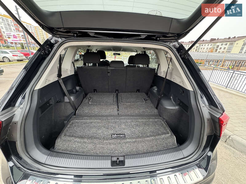 Внедорожник / Кроссовер Volkswagen Tiguan 2019 в Ровно
