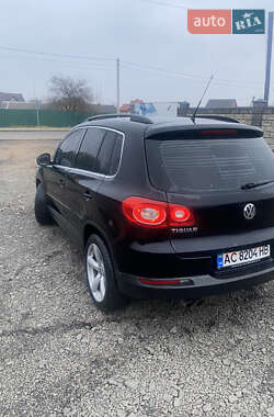 Внедорожник / Кроссовер Volkswagen Tiguan 2008 в 