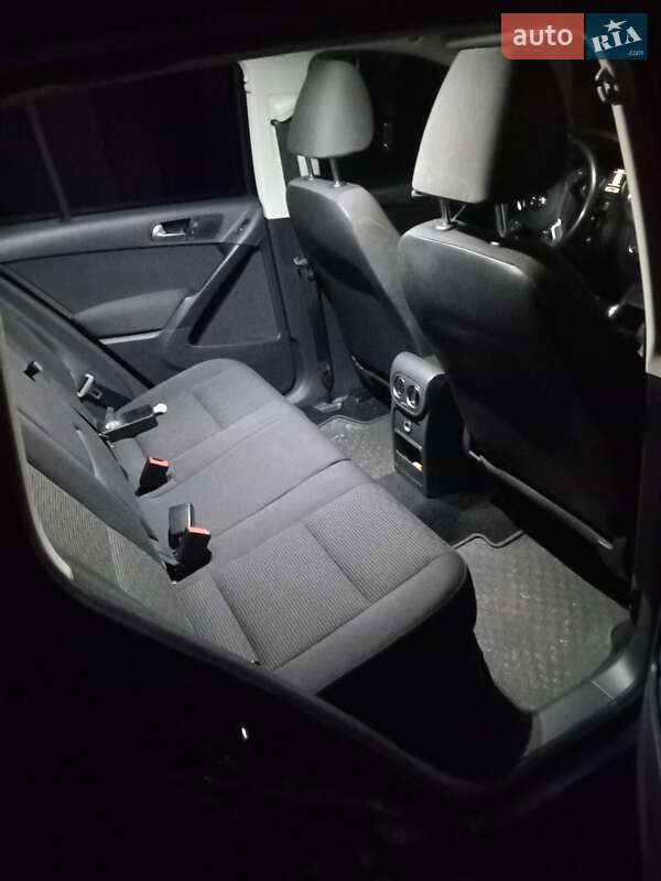 Внедорожник / Кроссовер Volkswagen Tiguan 2014 в Шостке