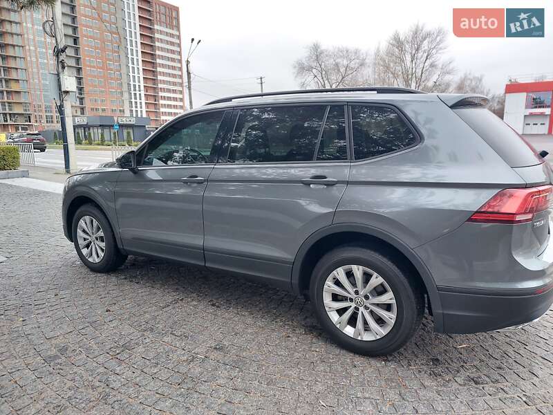 Внедорожник / Кроссовер Volkswagen Tiguan 2019 в Днепре