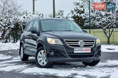 Внедорожник / Кроссовер Volkswagen Tiguan 2011 в Хмельницком