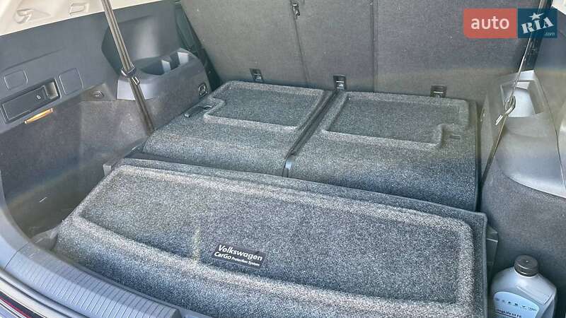 Внедорожник / Кроссовер Volkswagen Tiguan 2019 в Измаиле