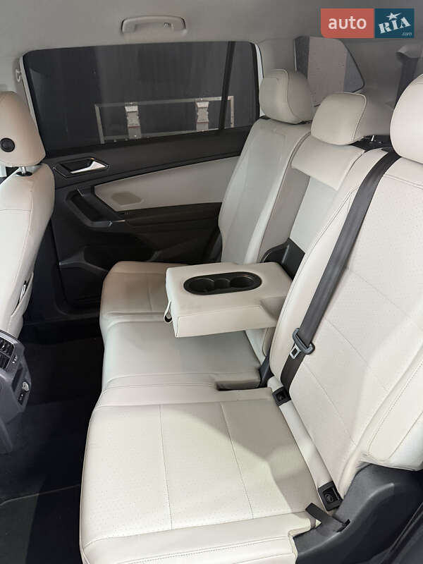 Внедорожник / Кроссовер Volkswagen Tiguan 2018 в Виннице фото 39 Внедорожник / Кроссовер Volkswagen Tiguan 2018 в Виннице