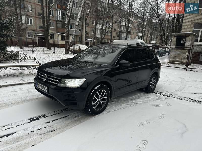 Внедорожник / Кроссовер Volkswagen Tiguan 2019 в Сумах