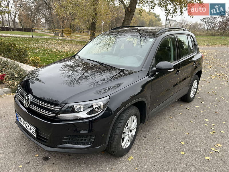 Позашляховик / Кросовер Volkswagen Tiguan 2016 в Олександрії