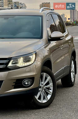 Внедорожник / Кроссовер Volkswagen Tiguan 2012 в Киеве