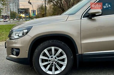 Внедорожник / Кроссовер Volkswagen Tiguan 2012 в Киеве