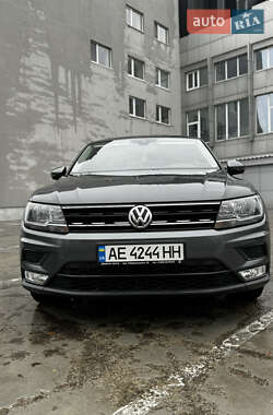 Позашляховик / Кросовер Volkswagen Tiguan 2017 в Дніпрі