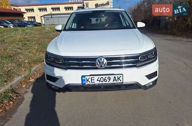 Внедорожник / Кроссовер Volkswagen Tiguan 2017 в Днепре