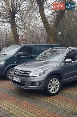 Внедорожник / Кроссовер Volkswagen Tiguan 2012 в Хмельнике