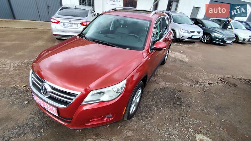 Позашляховик / Кросовер Volkswagen Tiguan 2010 в Чернігові