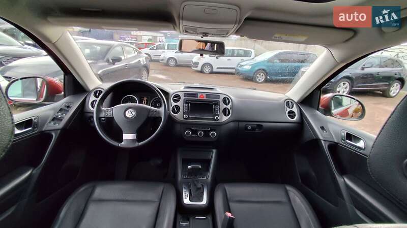 Позашляховик / Кросовер Volkswagen Tiguan 2010 в Чернігові