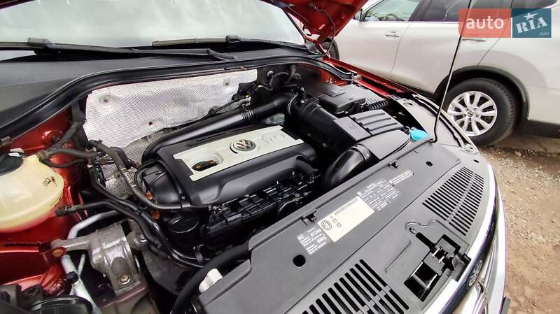 Позашляховик / Кросовер Volkswagen Tiguan 2010 в Чернігові