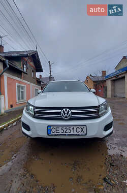 Позашляховик / Кросовер Volkswagen Tiguan 2015 в Чернівцях