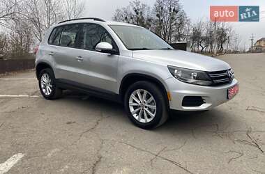 Внедорожник / Кроссовер Volkswagen Tiguan 2017 в Ровно