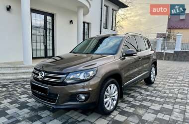 Внедорожник / Кроссовер Volkswagen Tiguan 2012 в Черновцах