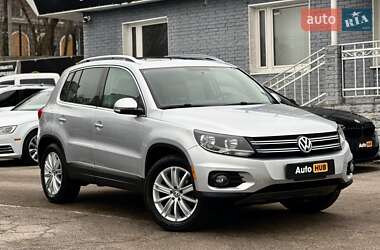 Позашляховик / Кросовер Volkswagen Tiguan 2012 в Харкові