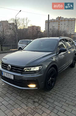 Внедорожник / Кроссовер Volkswagen Tiguan 2019 в Черновцах