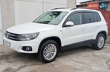 Позашляховик / Кросовер Volkswagen Tiguan 2015 в Одесі