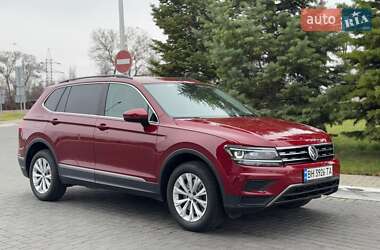 Внедорожник / Кроссовер Volkswagen Tiguan 2018 в Одессе