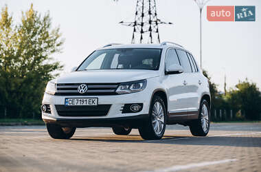 Внедорожник / Кроссовер Volkswagen Tiguan 2015 в Черновцах