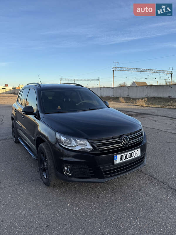 Внедорожник / Кроссовер Volkswagen Tiguan 2010 в Житомире