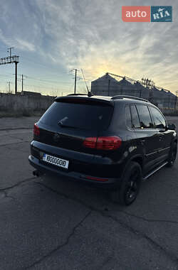 Внедорожник / Кроссовер Volkswagen Tiguan 2010 в Житомире