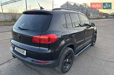 Внедорожник / Кроссовер Volkswagen Tiguan 2010 в Житомире